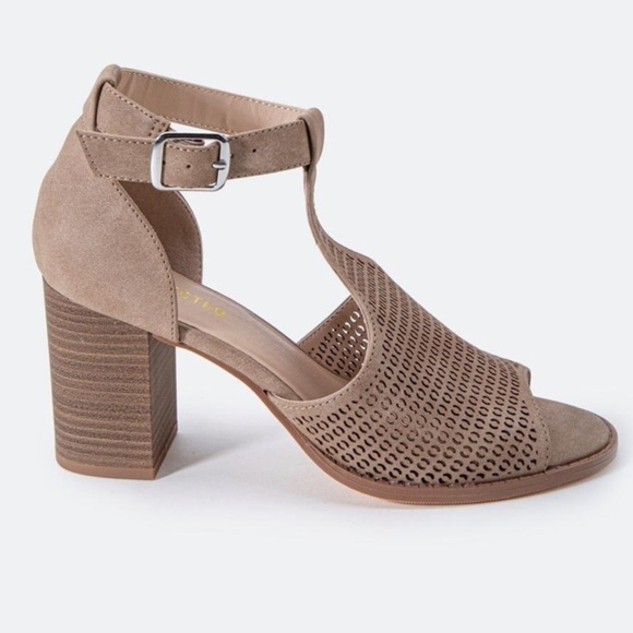 NEW Restricted Fayla taupe perforated heels - Picture 2 of 6